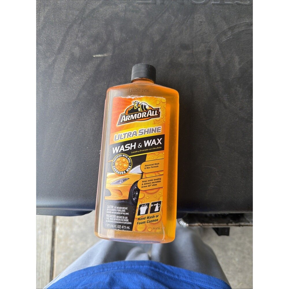 Armor All 17739 Ultra Shine Car Wash & Wax, Car Wax & Cleaner, 16 fl oz.
